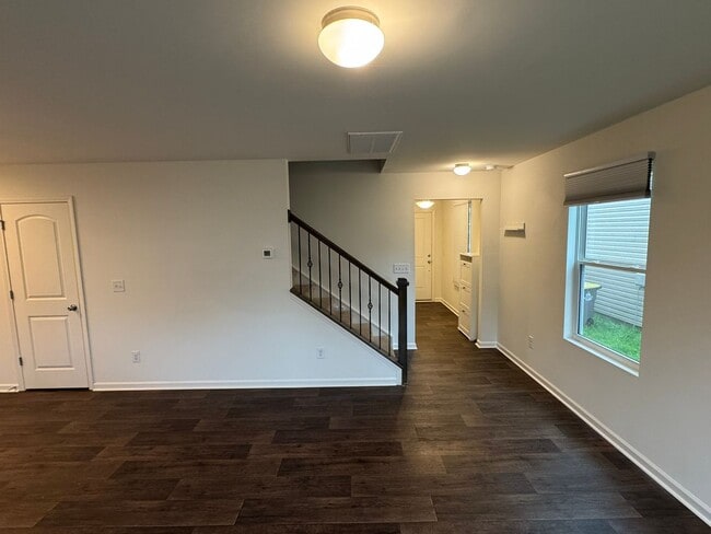 Building Photo - 509 Falls Ln