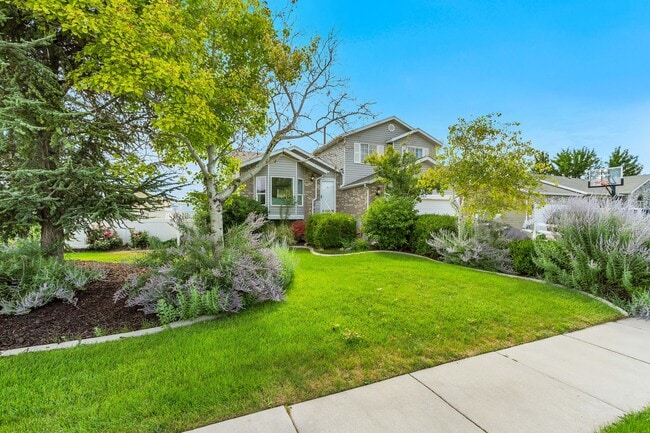 Building Photo - 7063 S Swan Hill Dr