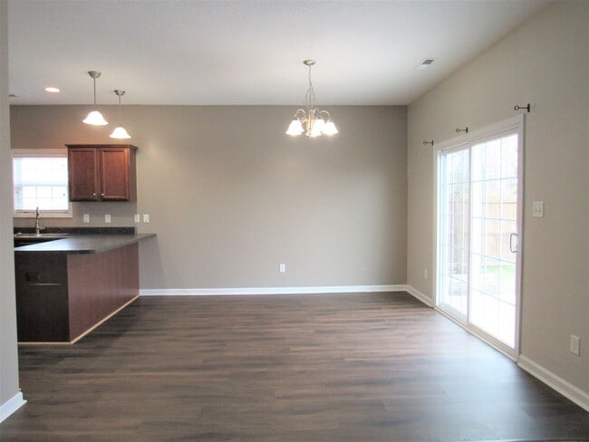 Building Photo - 4 BR 2 BA Carolina Plantations