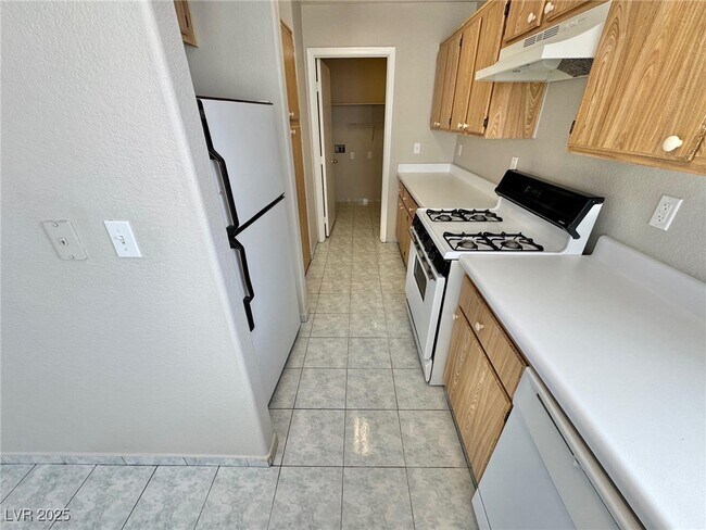 Building Photo - 1420 Padre Bay Dr