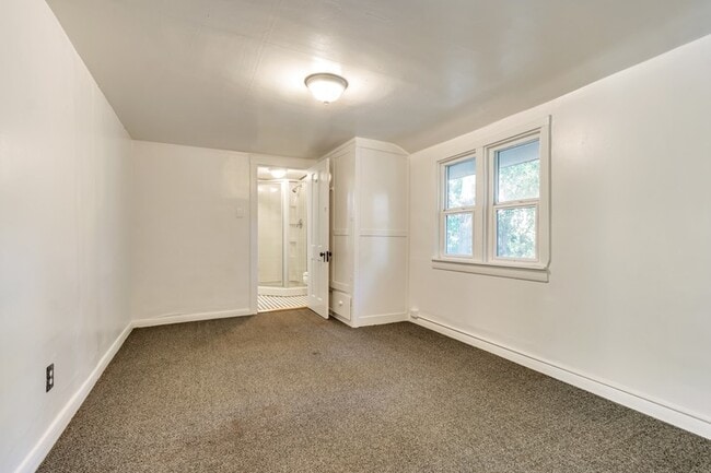 Building Photo - 1058 S 900 E