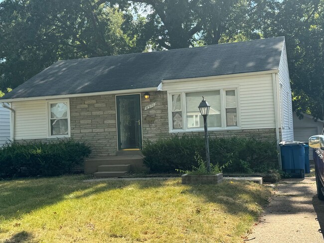 Primary Photo - Newly updated Single Family Home