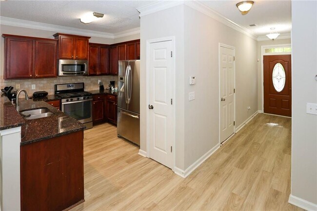 Building Photo - 7116 Blairs View Dr