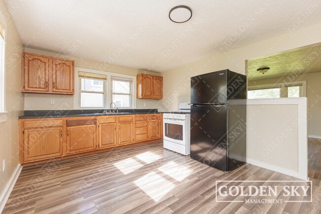 Building Photo - 609 N Waldemere Ave