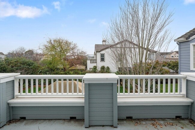 Building Photo - 142 Monaco Dr