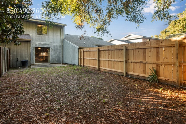 Building Photo - 23 Cape Dr NW