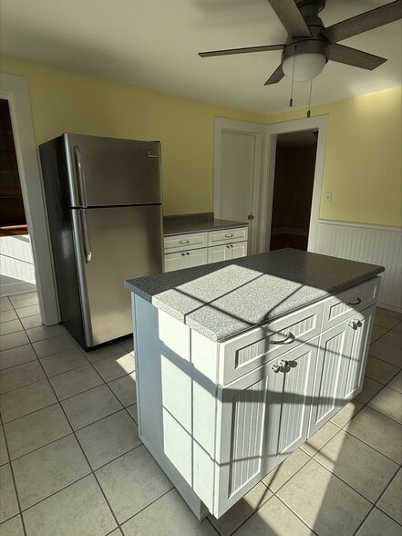 Kitchen - 420 Church St