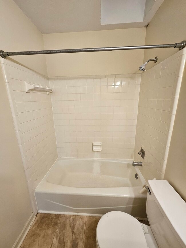 Building Photo - 463 E Van Buren St