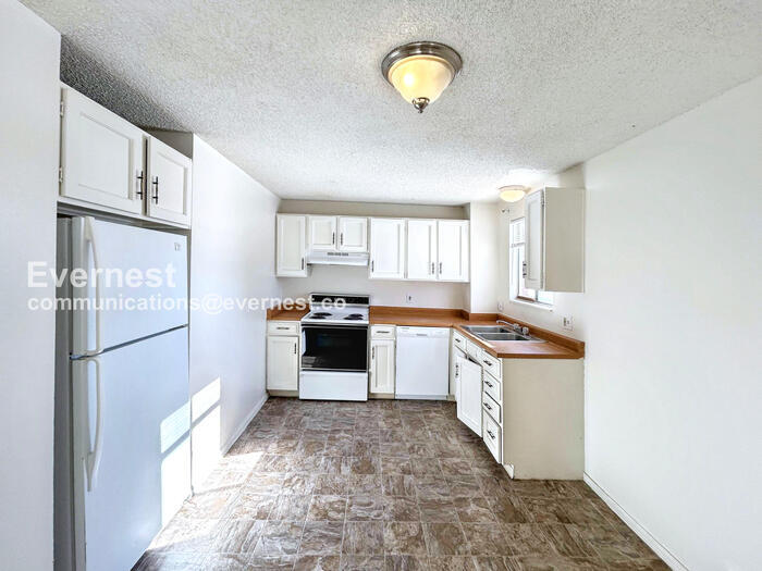 Building Photo - 2502 King St