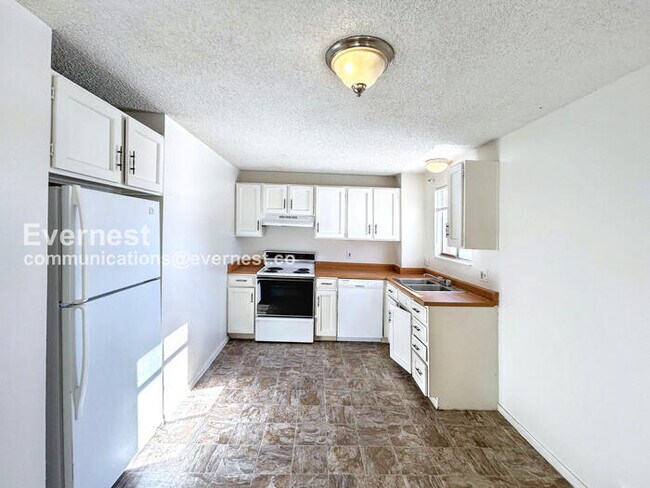 Building Photo - 2502 King St