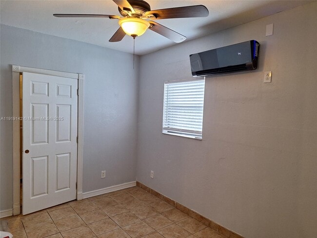 Building Photo - 2199 NE 182nd St