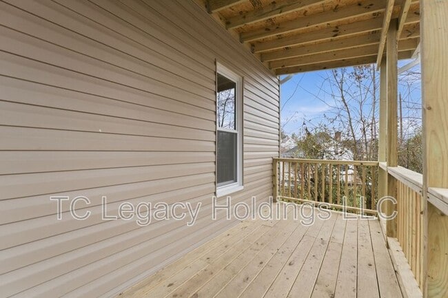 Building Photo - 1013 N 15th St