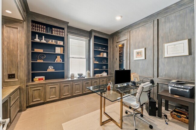 Building Photo - 7 Marilane St