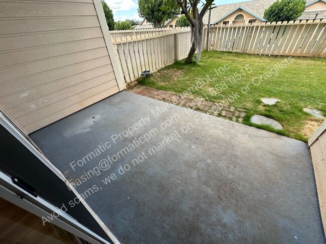 Building Photo - Charming Pet Friendly 2-Bedroom Home with ...