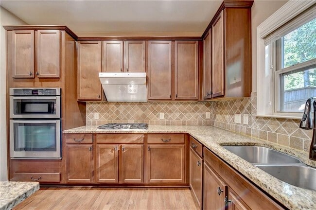 Building Photo - 3709 Union Park Dr