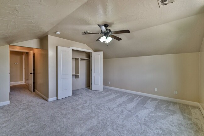 Building Photo - "Spacious 4-Bedroom Retreat with 3,584 Sq ...