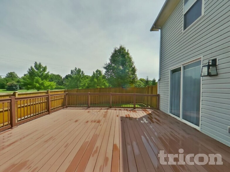 Building Photo - 8112 Cole Wood Blvd