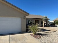 Building Photo - 3 Bedroom, 2 bath home in non HOA