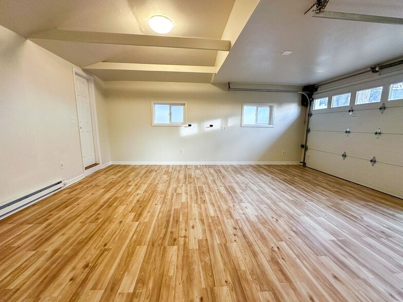 Building Photo - 1611 Carr St