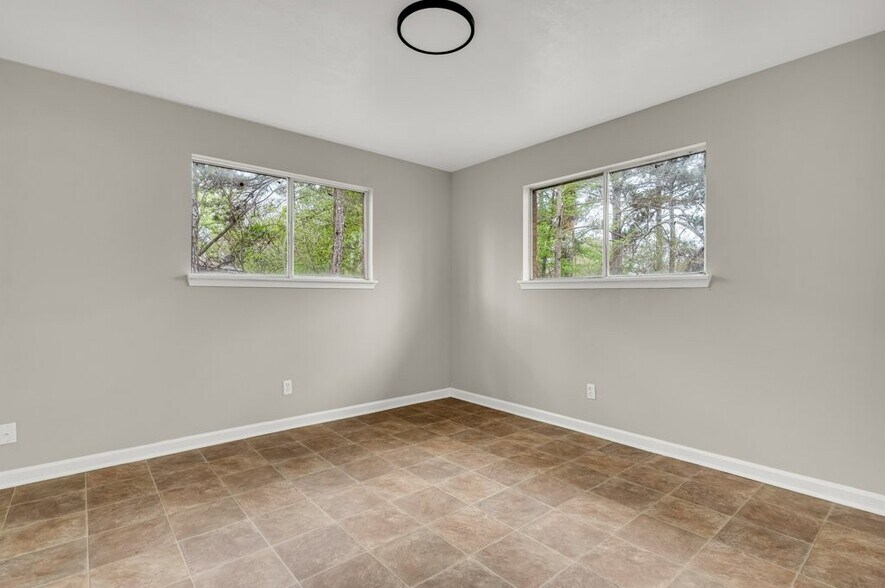 Building Photo - 805 Spruce St