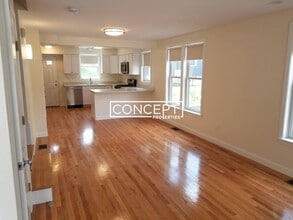 Building Photo - 94 Waumbeck St