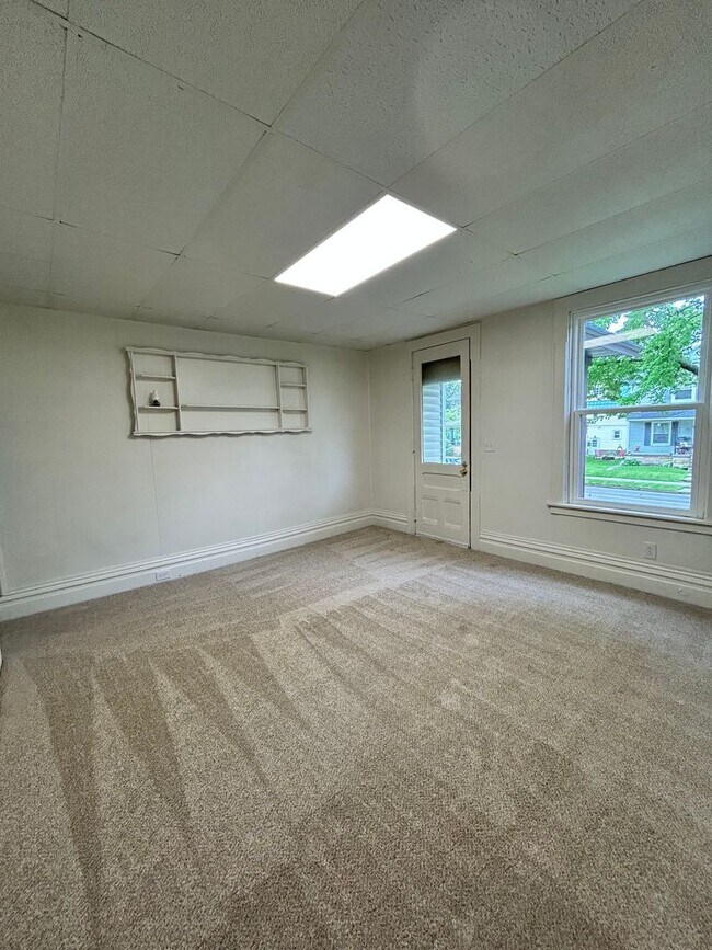 Building Photo - Two bedroom duplex