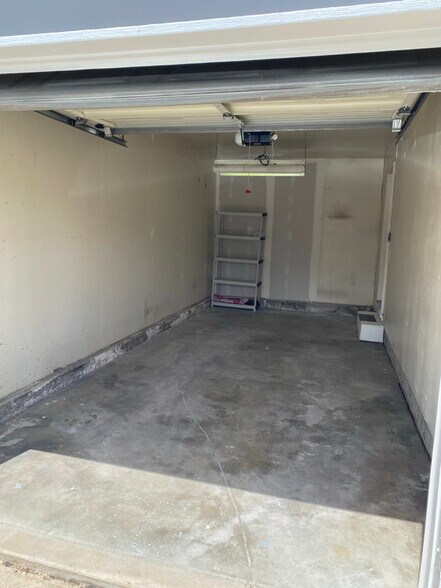 Building Photo - 10510 Kline Way