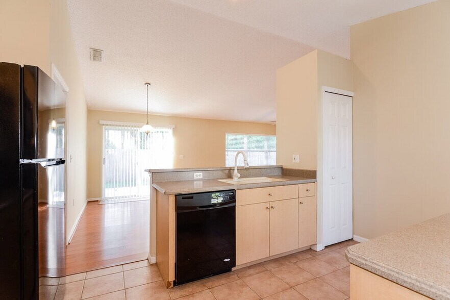 Building Photo - 4519 Weasel Dr