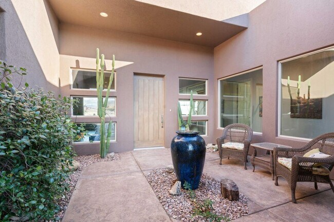 Building Photo - Stunning home with Unobstructed Panoramic Views of Pine Valley Mountain —  6-Month Lease Only