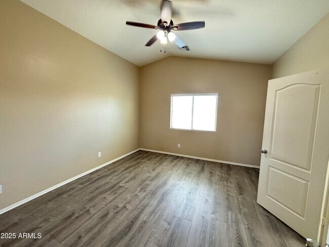 Building Photo - 7265 W Glenn Dr