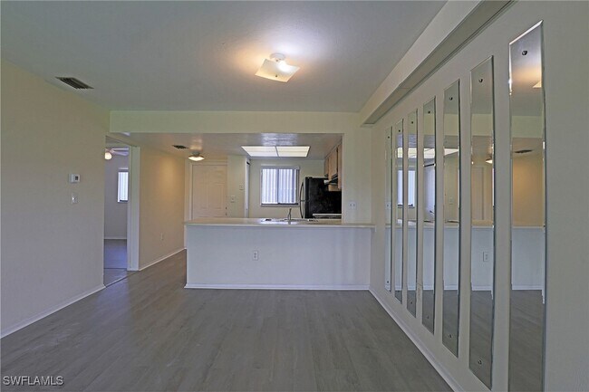 Building Photo - 4790 S Cleveland Ave
