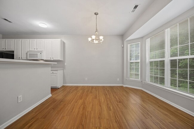 Building Photo - Charming 3-Bedroom Home,  minutes from Downtown Durham & Duke, Pet Friendly!