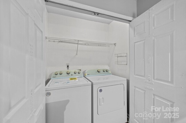 Building Photo - 17562 Caldwell Track Dr