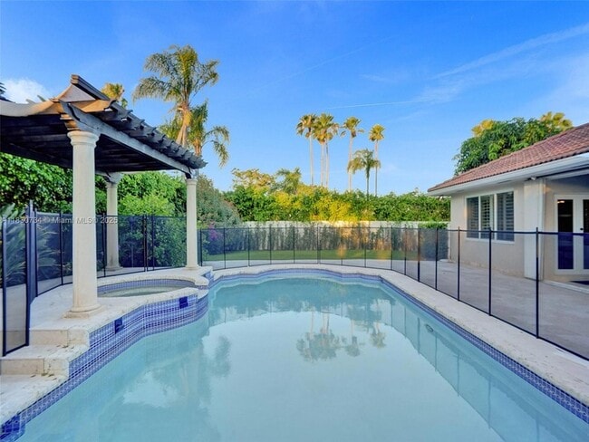 Building Photo - 12401 SW 77th St