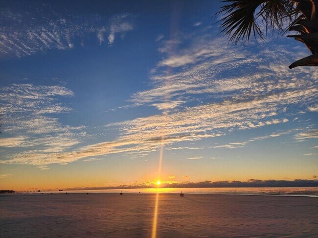 Building Photo - 200 E Beach Blvd