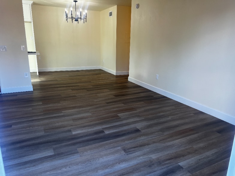 Building Photo - 1016 Cabrillo Park Dr