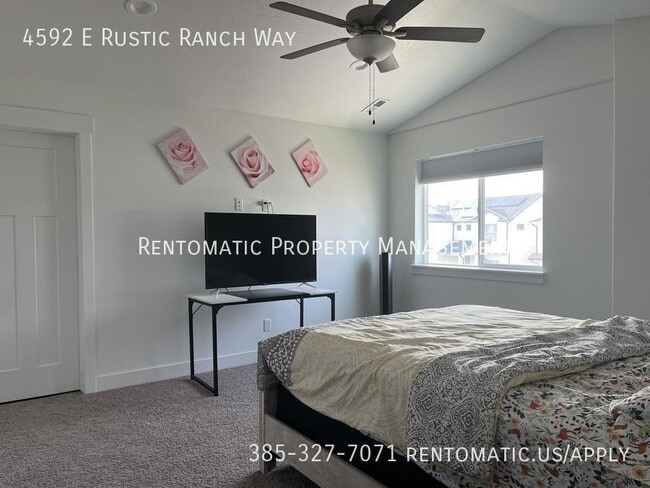 Building Photo - 4592 Rustic Ranch Way