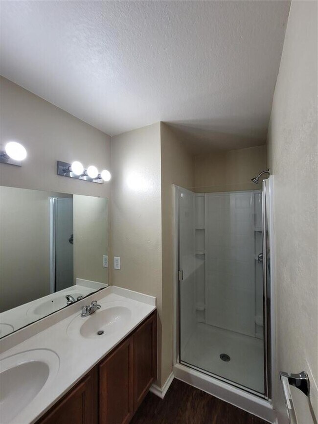 Building Photo - 3/2/2 coming soon in Burleson