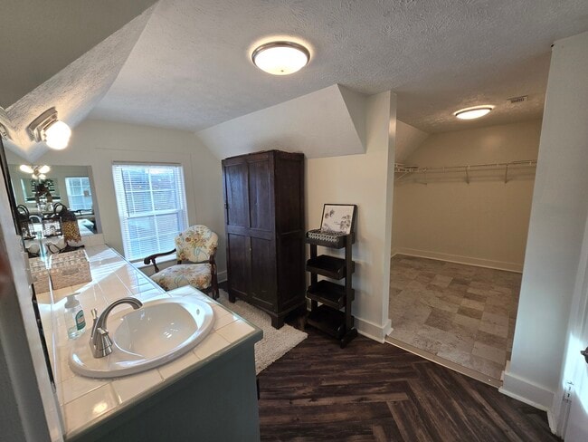 Building Photo - Highland Oasis Gardens