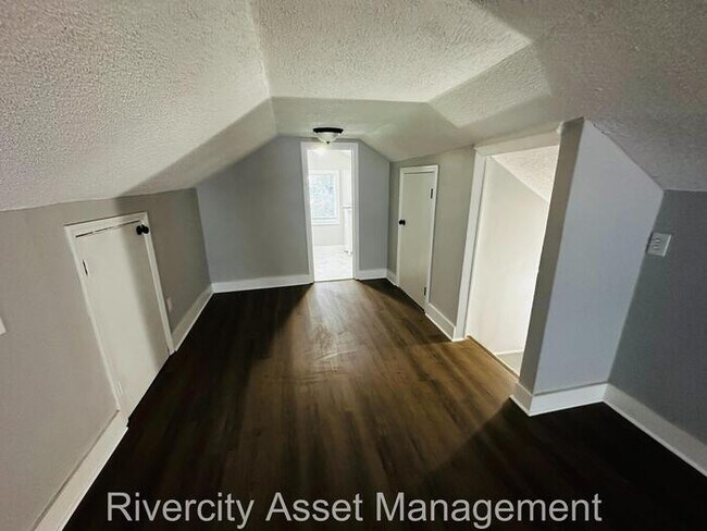 Building Photo - Move-In Ready! Stunning 4-Bedroom, 2-Bath ...