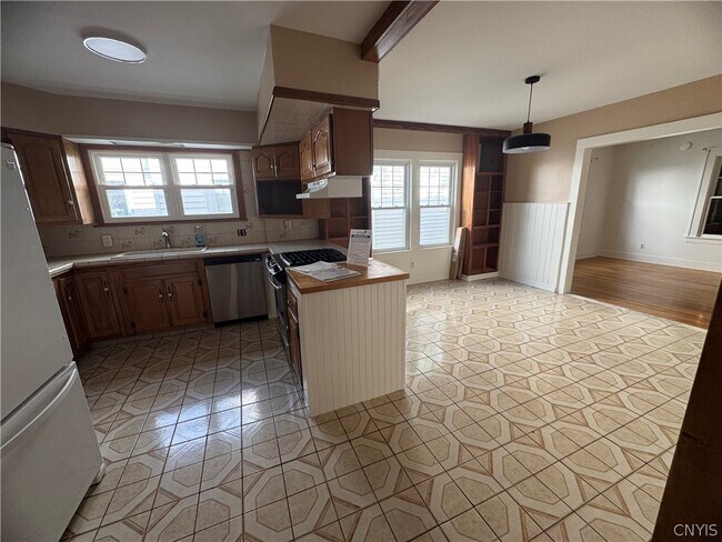 Building Photo - 223 Wilmore Pl