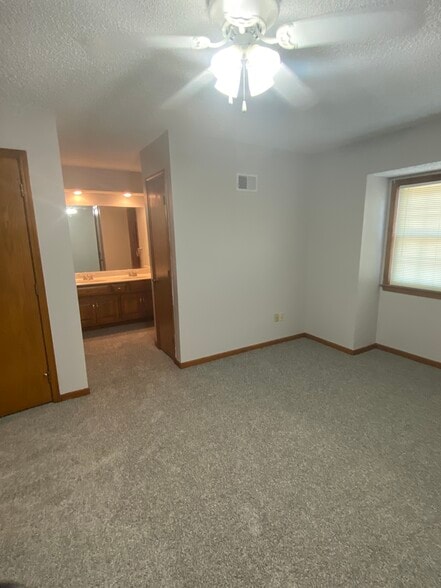 Building Photo - 11544 Bluejacket Street