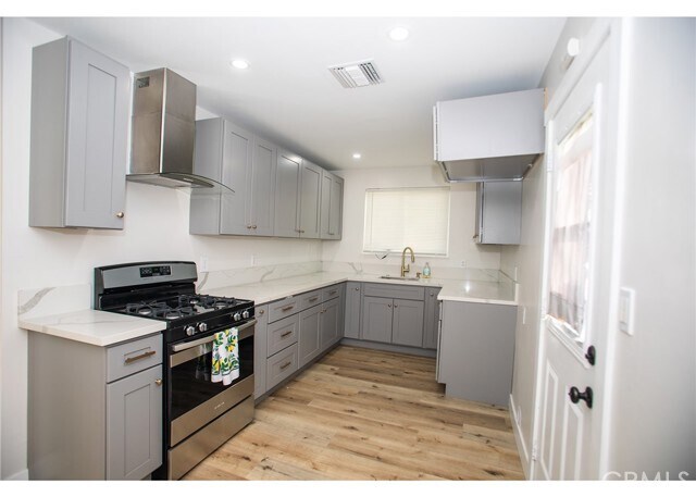 Building Photo - 496 W 48th St