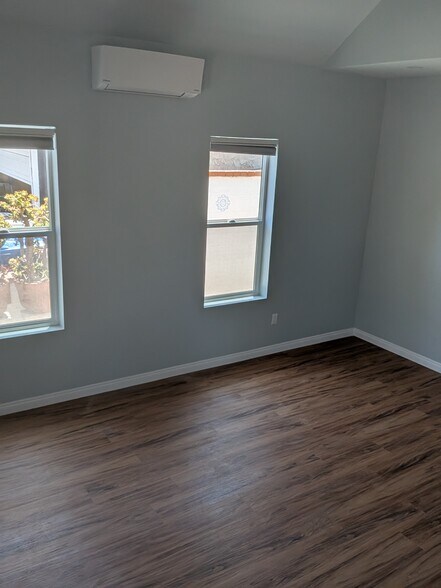 Spacious Living room - 6719 Rudnick Ave