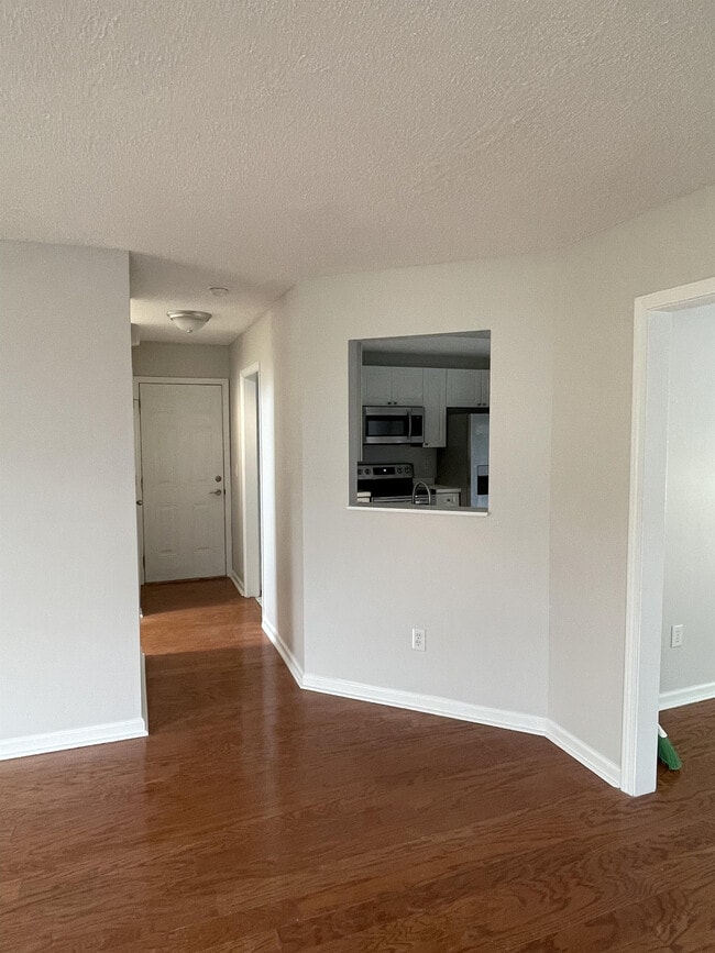 Building Photo - 2704 N Holmes Ct