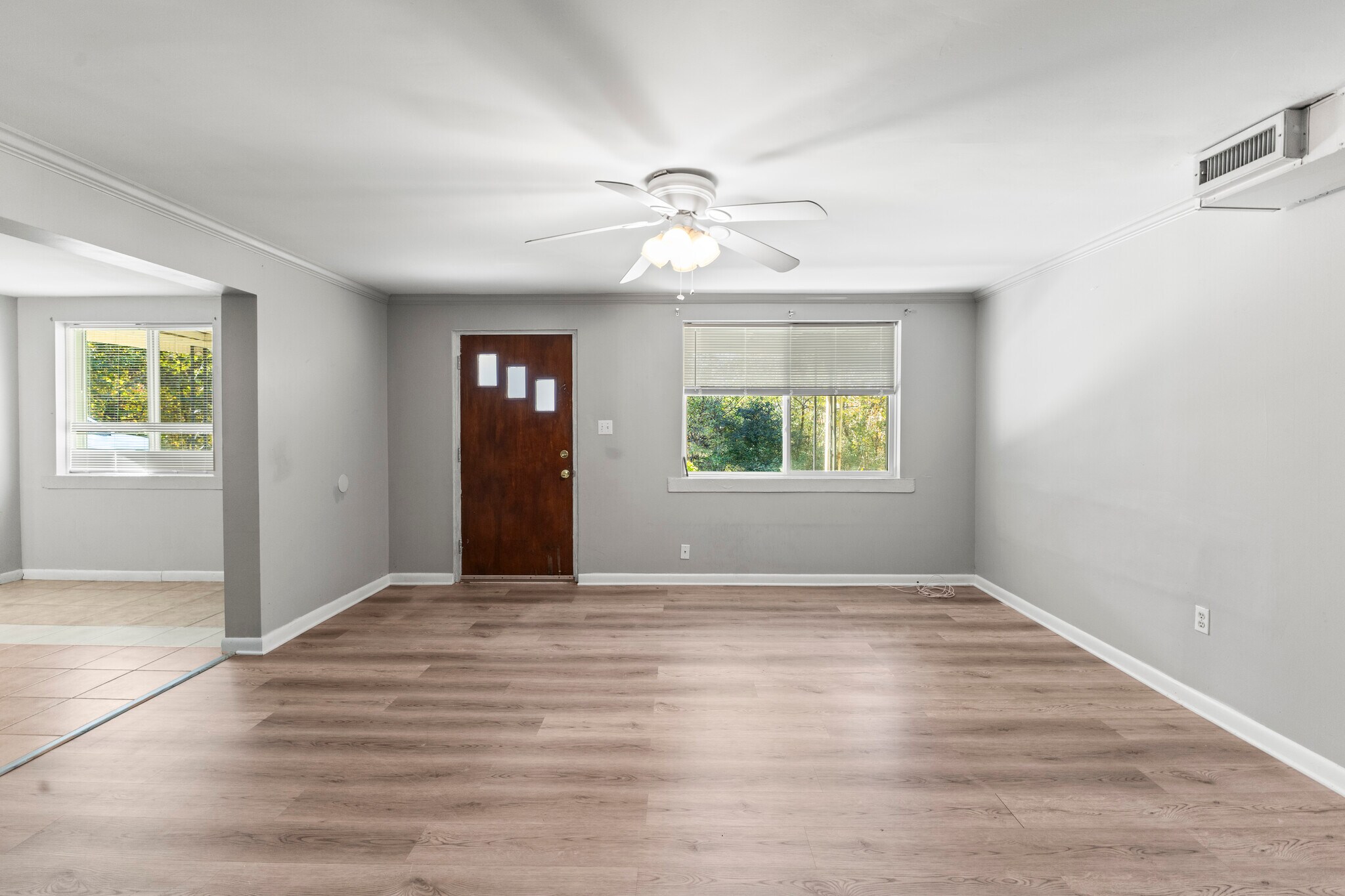 Building Photo - 5013 Eastview Terrace