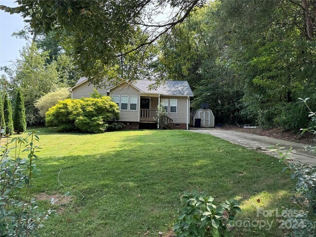 Primary Photo - 149 Driftwood Dr