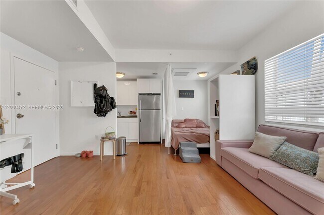 Building Photo - 1542 Drexel Ave