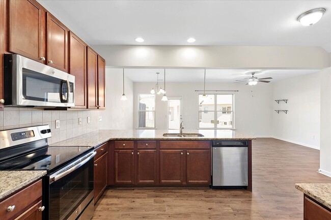 Kitchen - 1517 Brookmere Way