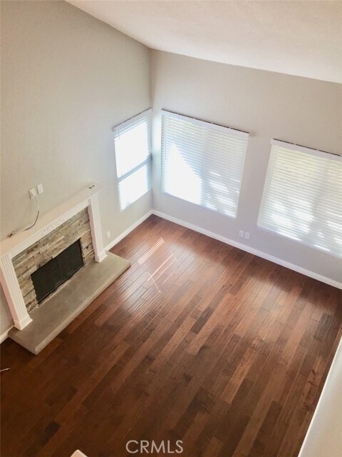 Building Photo - 45 Desert Thorn